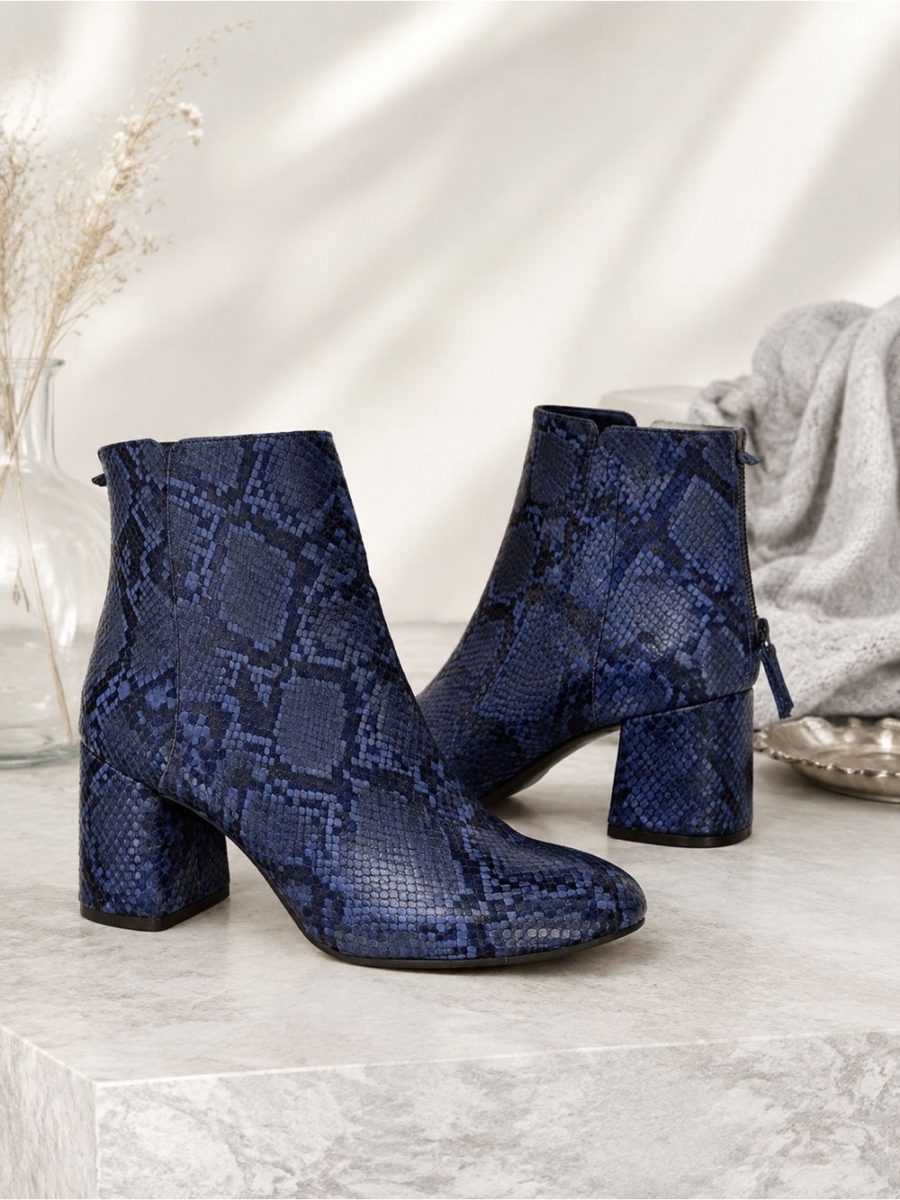 Old Navy Blue Block Heel Faux Snakeskin Ankle Booties Size 6 NWOT